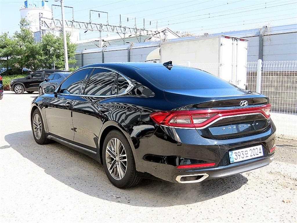 HYUNDAI Grandeur - Vista 3