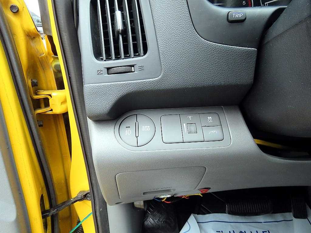 HYUNDAI Starex 2017 Amarillo - Importación desde Corea - HF Imports Iquique - Foto 13