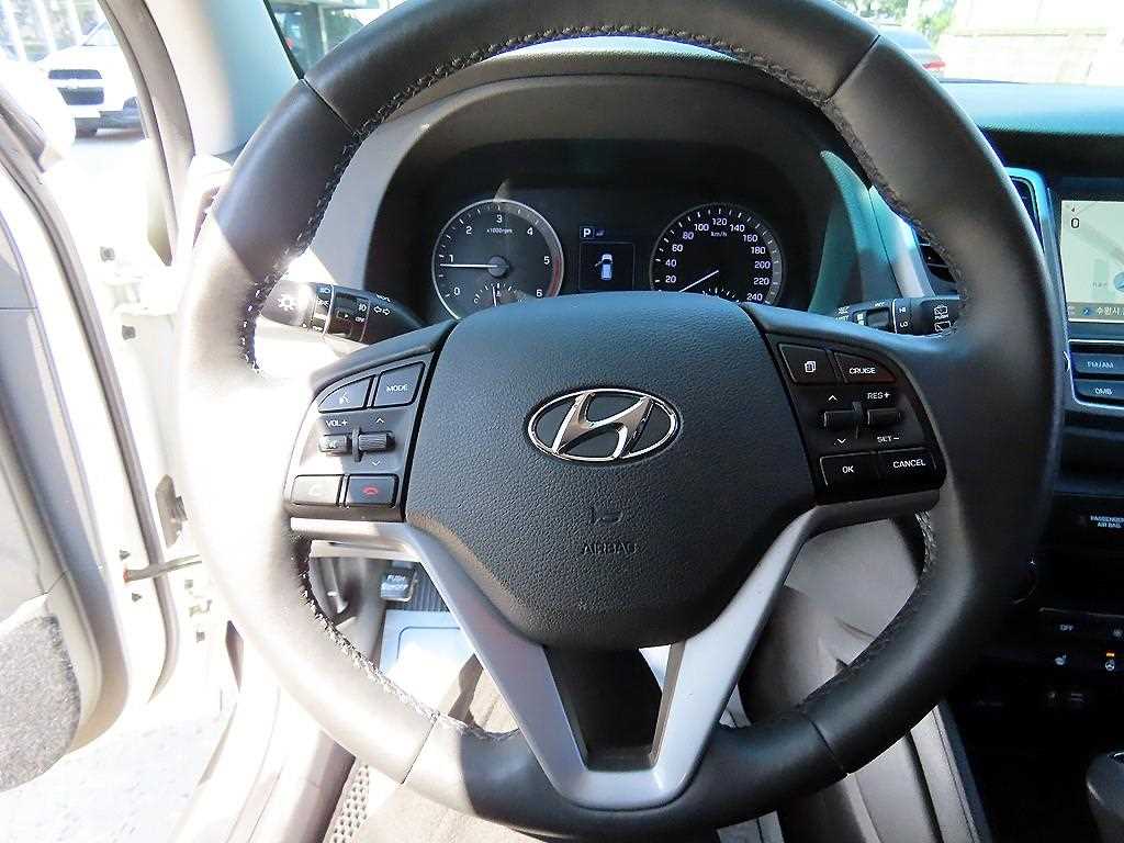 HYUNDAI Tucson - Vista 8