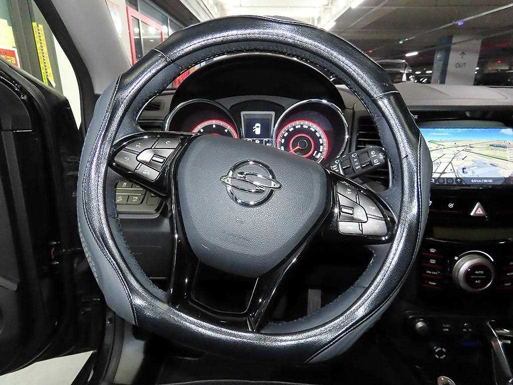 Ssangyong Tivoli - Vista 8