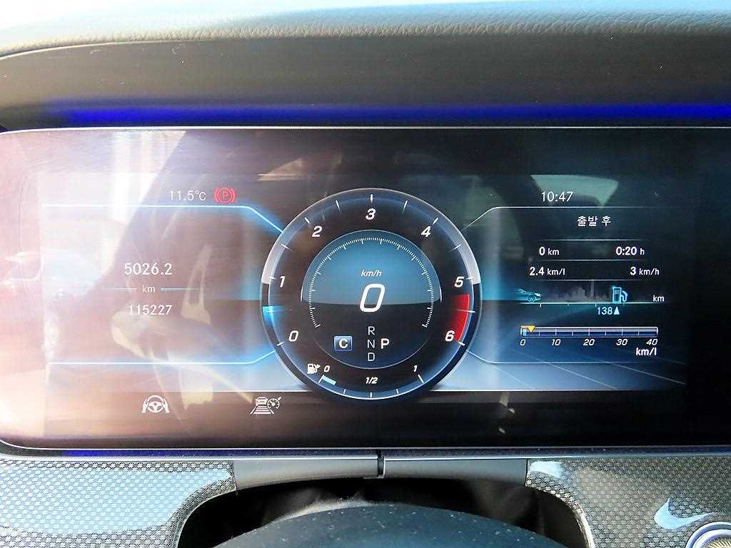 Mercedes Benz CLS Class - Vista 9