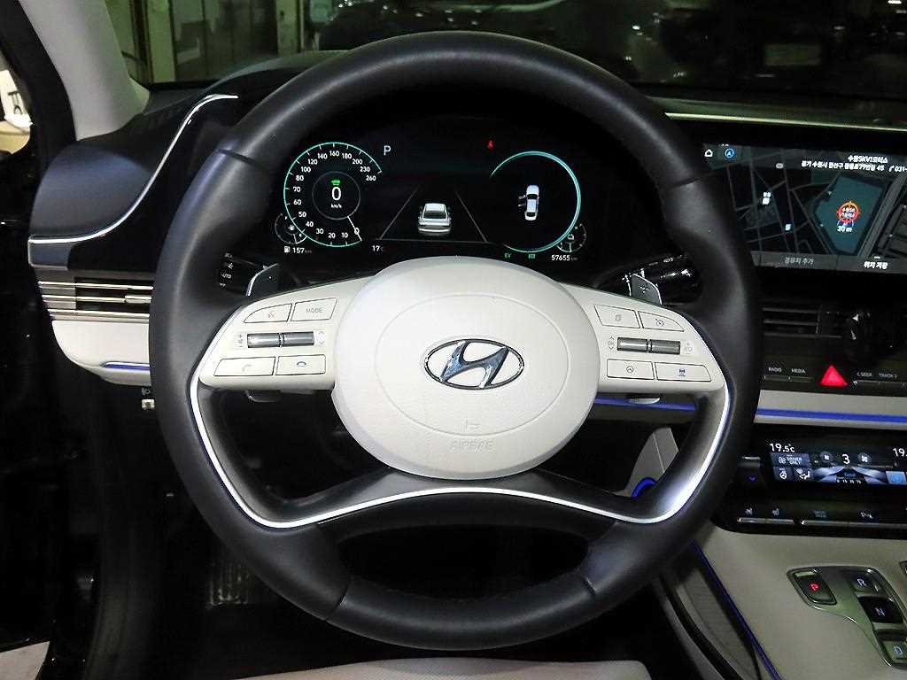 HYUNDAI Grandeur - Vista 8