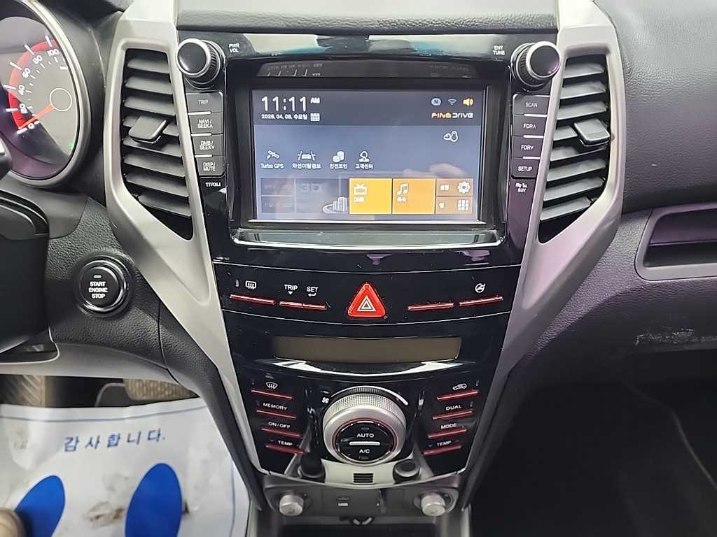 Ssangyong Tivoli - Vista 10