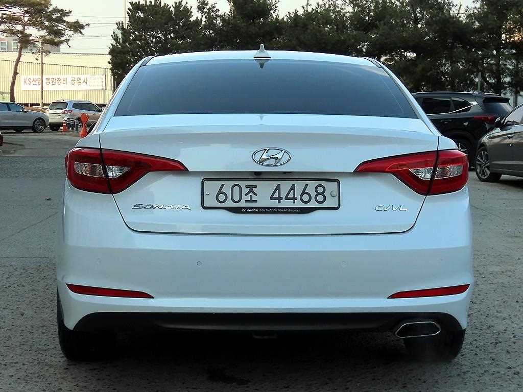 HYUNDAI Sonata - Vista 4