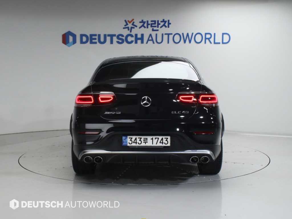 Mercedes Benz GLC Class - Vista 4