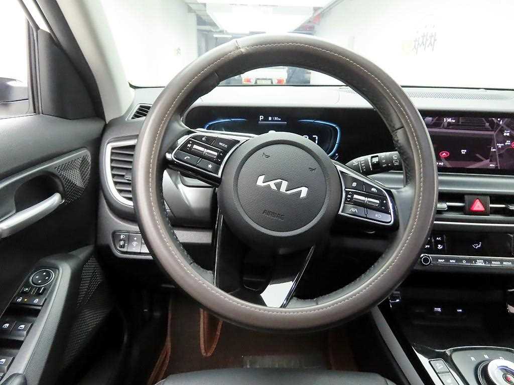 KIA Seltos - Vista 8