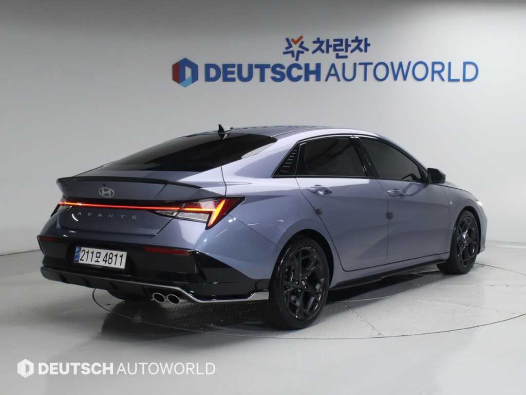 HYUNDAI Avante - Vista 2