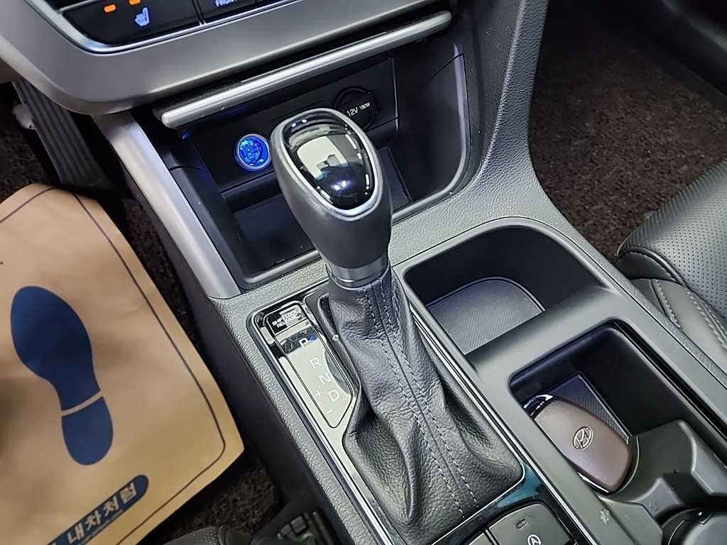 HYUNDAI Sonata - Vista 10