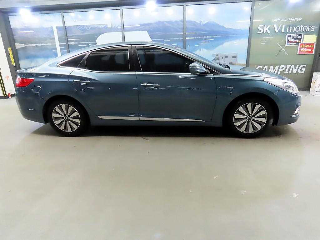 HYUNDAI Grandeur - Vista 3