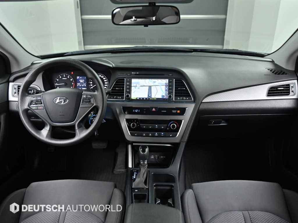 HYUNDAI Sonata - Vista 7