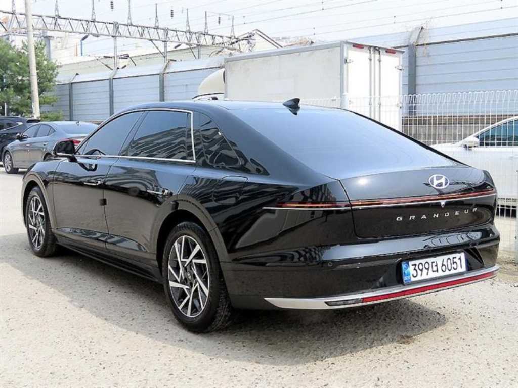 HYUNDAI Grandeur - Vista 3