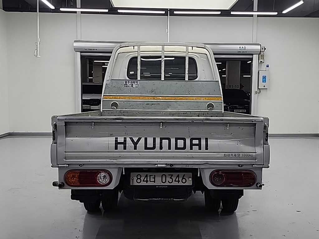 Small Truck Cargo (small) - Vista 3