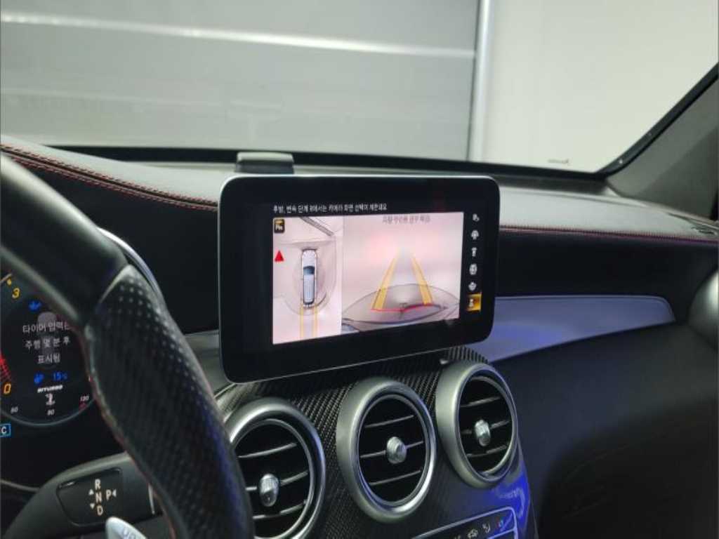 Mercedes Benz GLC Class - Vista 12