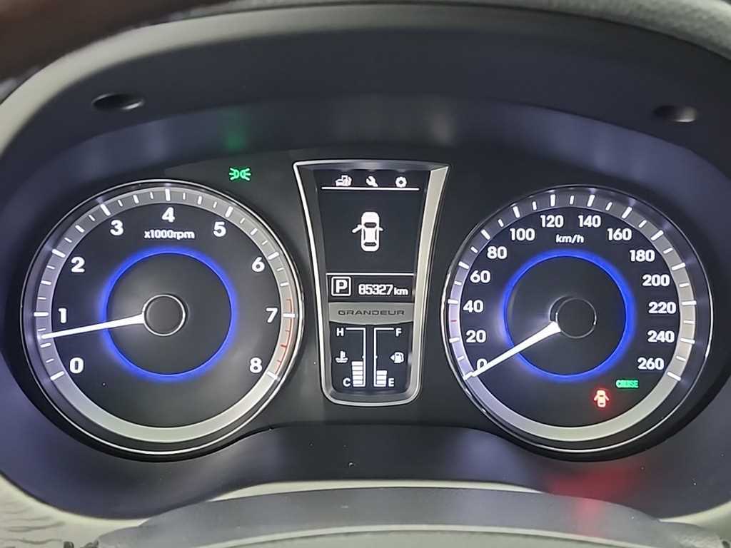 HYUNDAI Grandeur - Vista 6