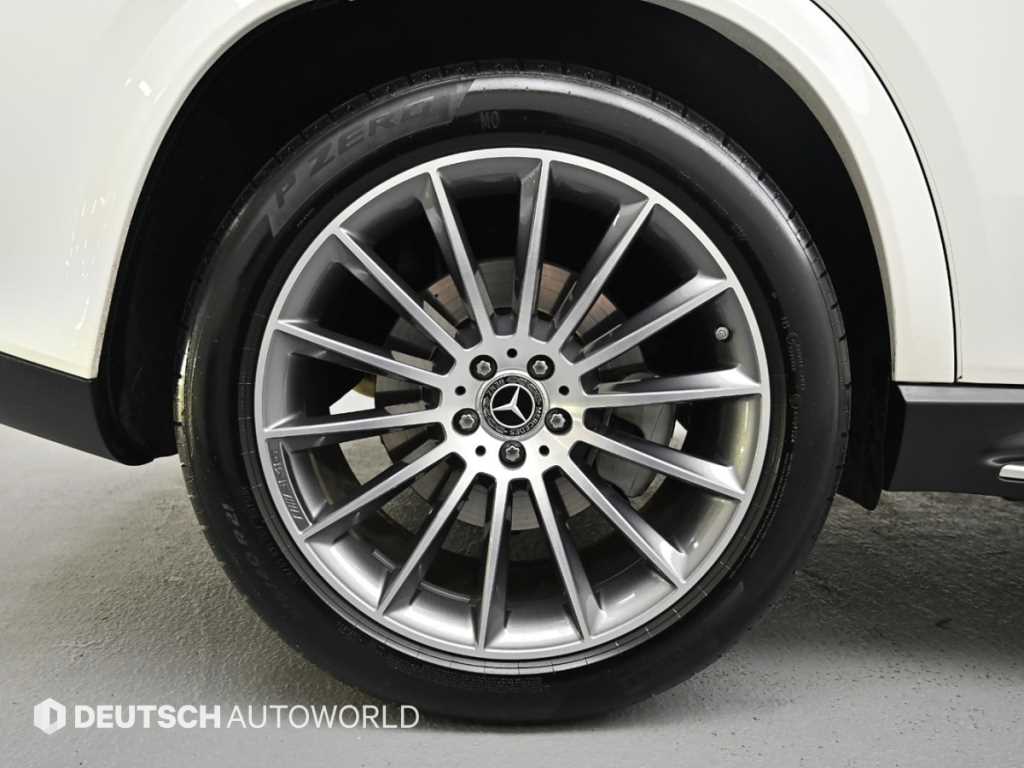 Mercedes Benz GLE Class - Vista 5