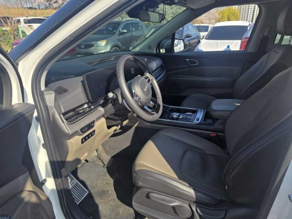 KIA Carnival - Vista 9
