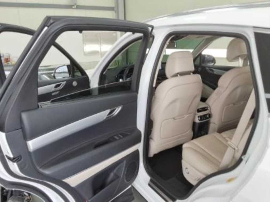 Genesis GV80 - Vista 9