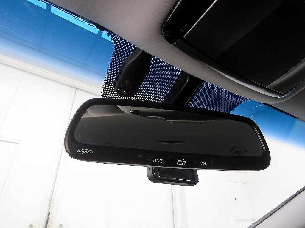 HYUNDAI Grandeur - Vista 12