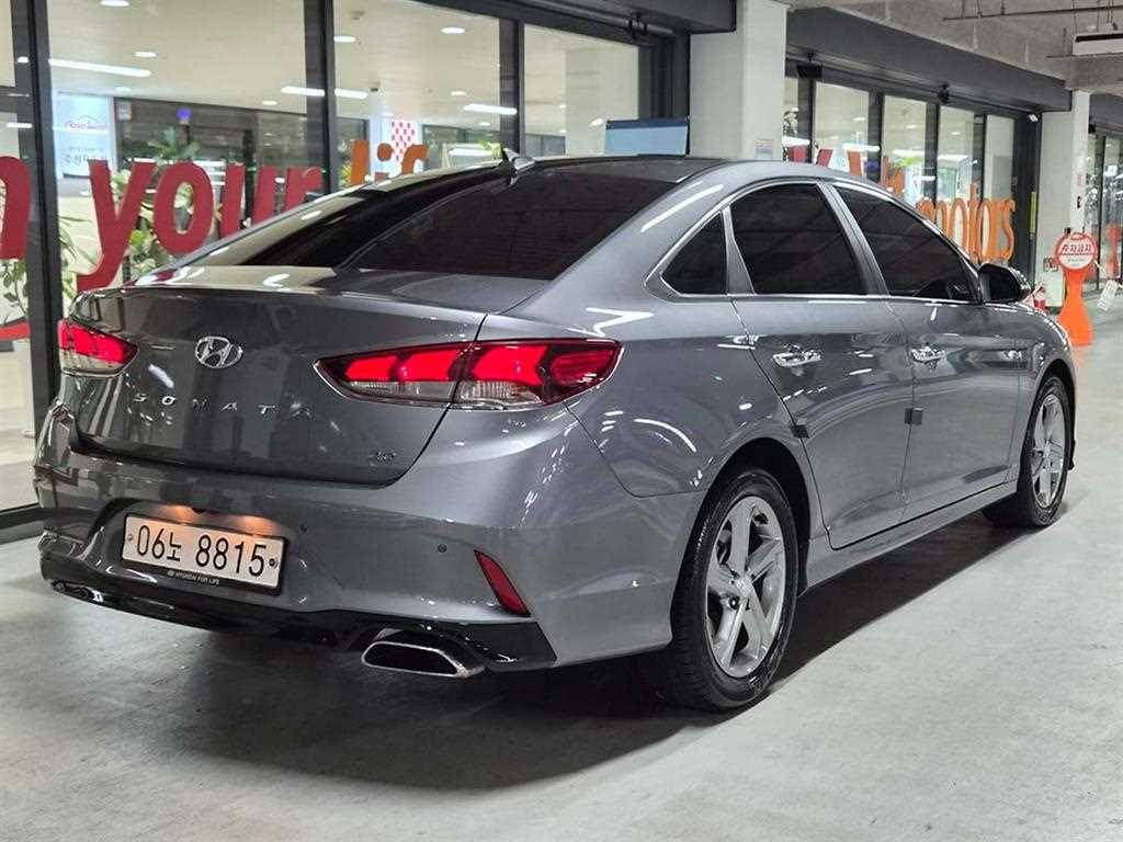 HYUNDAI Sonata - Vista 4