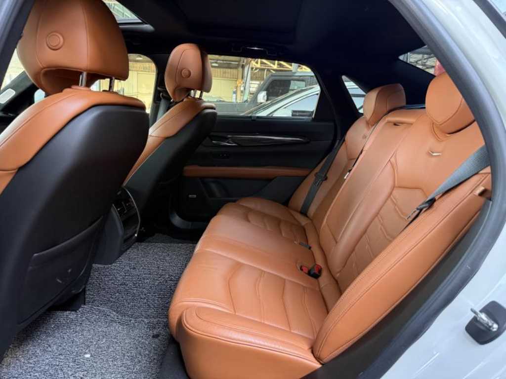 Cadillac CT6 - Vista 11