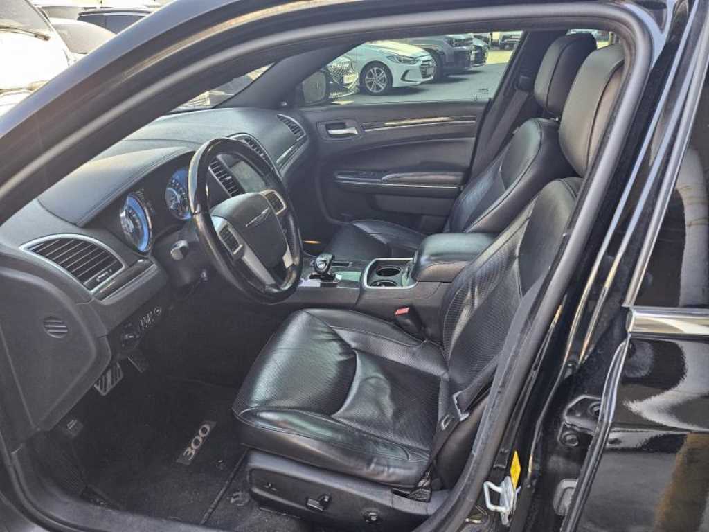 Chrysler 300C - Vista 8