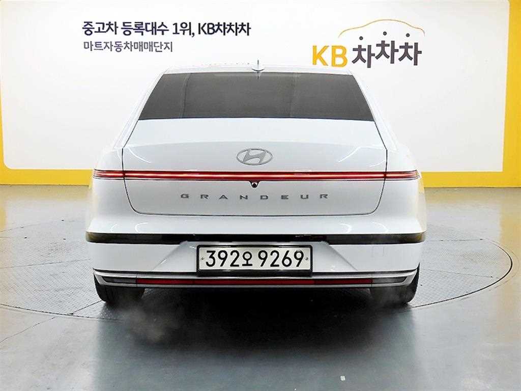 HYUNDAI Grandeur - Vista 3