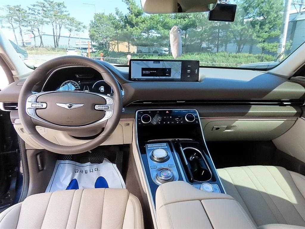 Genesis GV80 - Vista 7