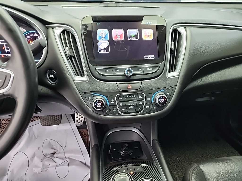 Chevrolet Malibu - Vista 10