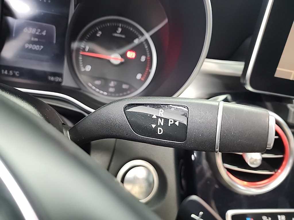 Mercedes Benz GLC Class - Vista 8