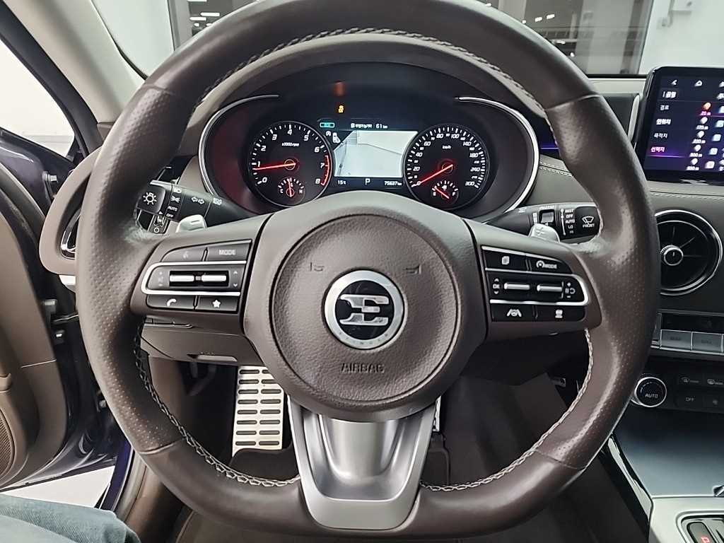 KIA Stinger - Vista 9