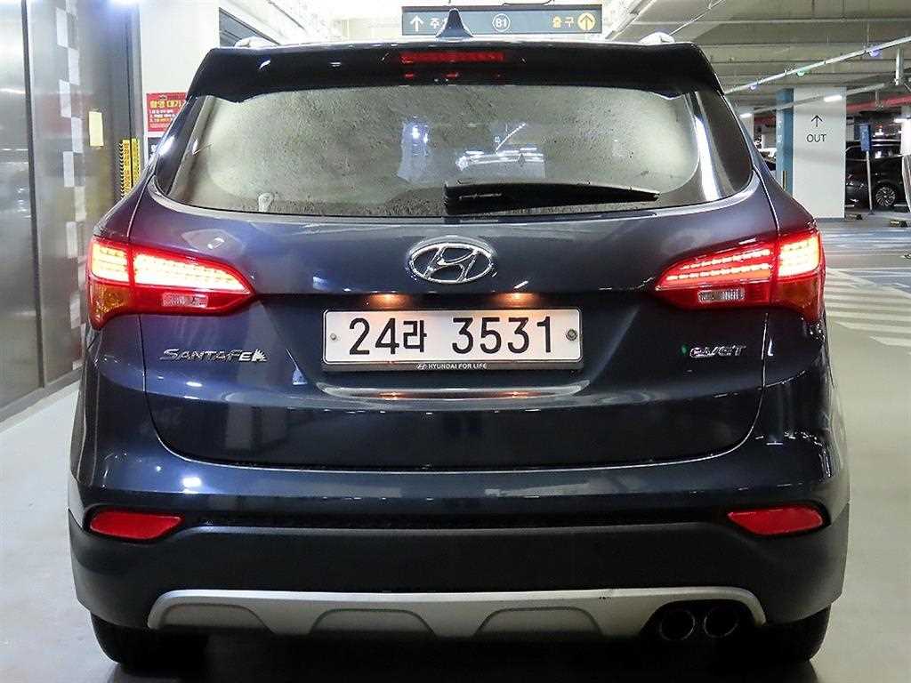 HYUNDAI Santa Fe - Vista 5