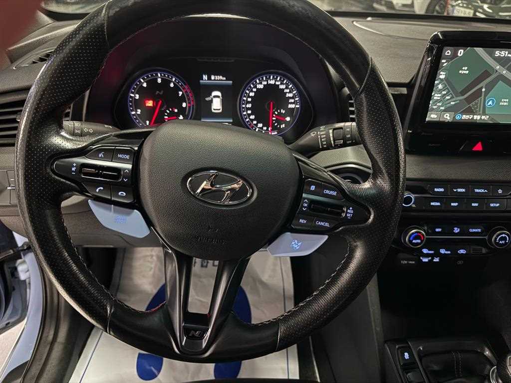 HYUNDAI Veloster - Vista 8