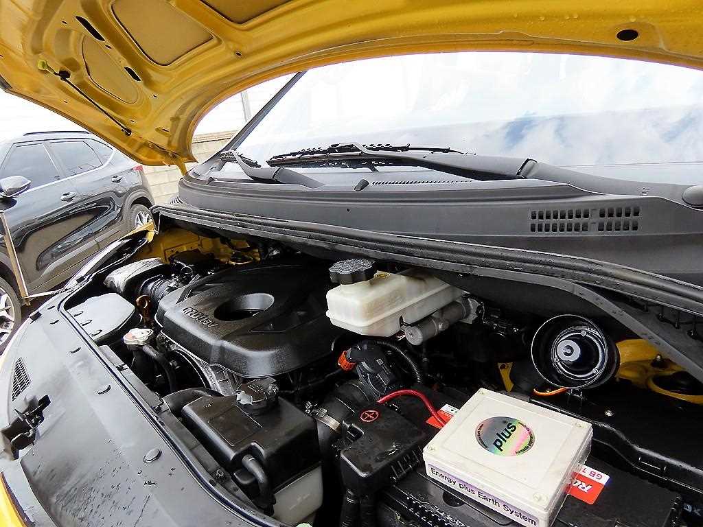 HYUNDAI Starex 2017 Amarillo - Importación desde Corea - HF Imports Iquique - Foto 18