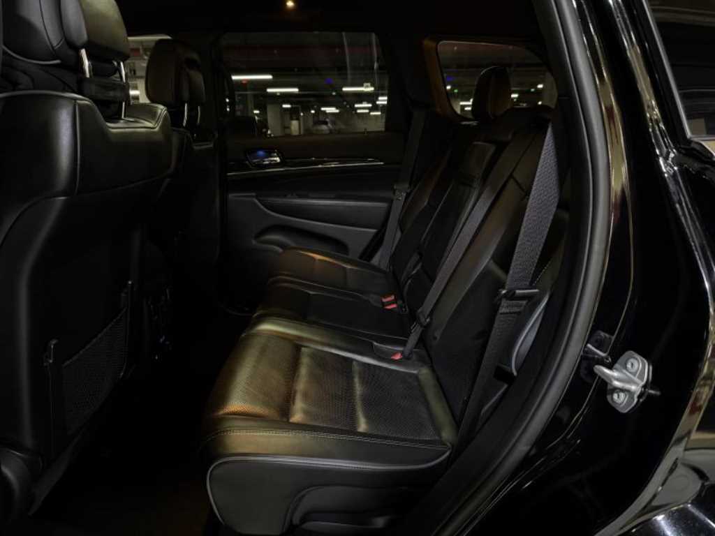 Jeep Cherokee - Vista 7