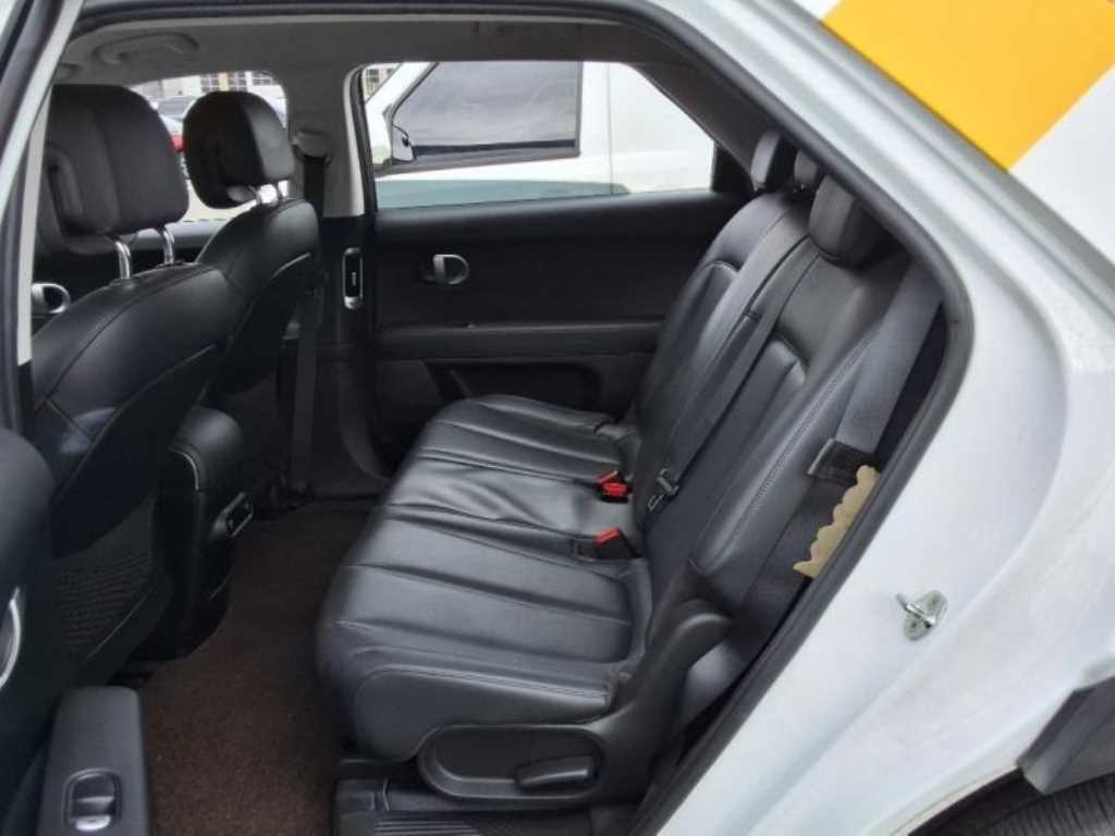 HYUNDAI Ioniq 5 - Vista 3