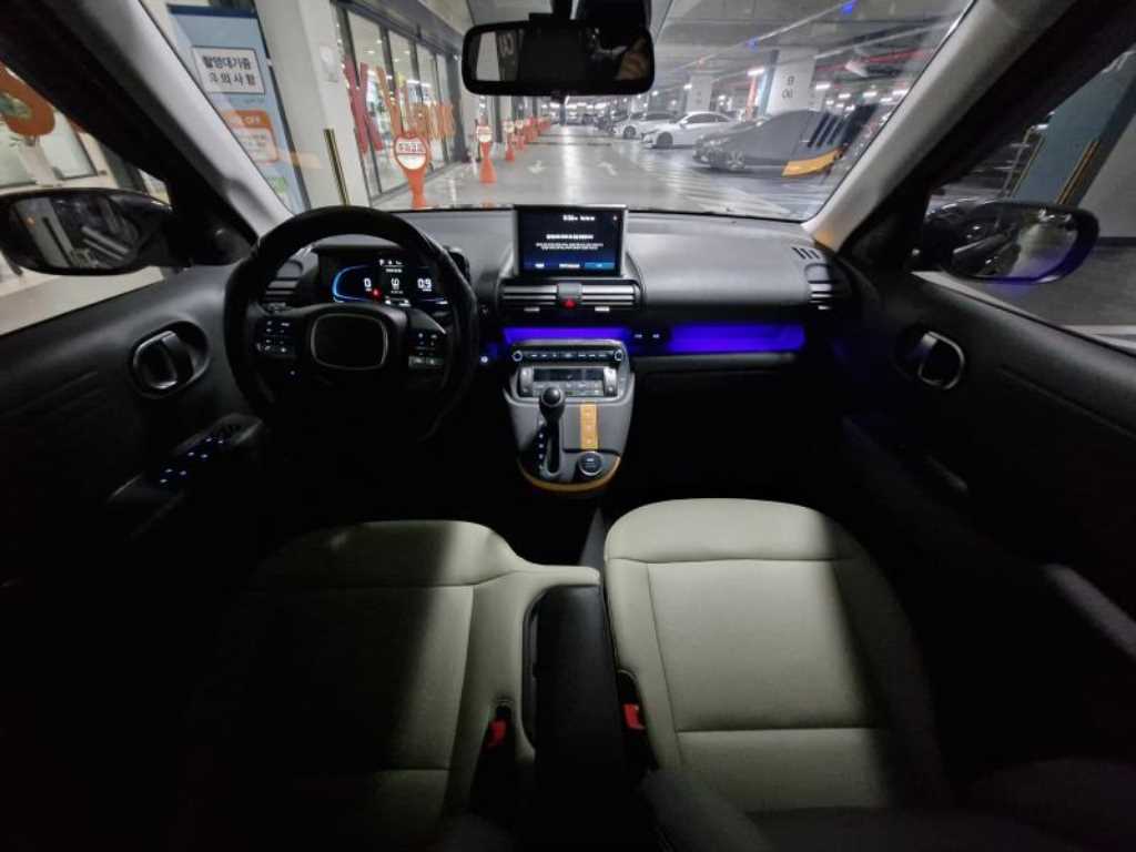 HYUNDAI Casper - Vista 6