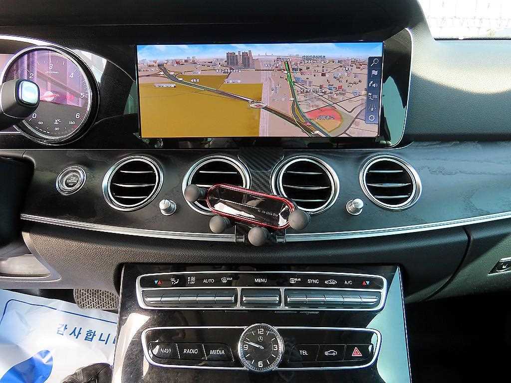 Mercedes Benz E class 2017 Plateado - Importación desde Corea - HF Imports Iquique - Foto 13