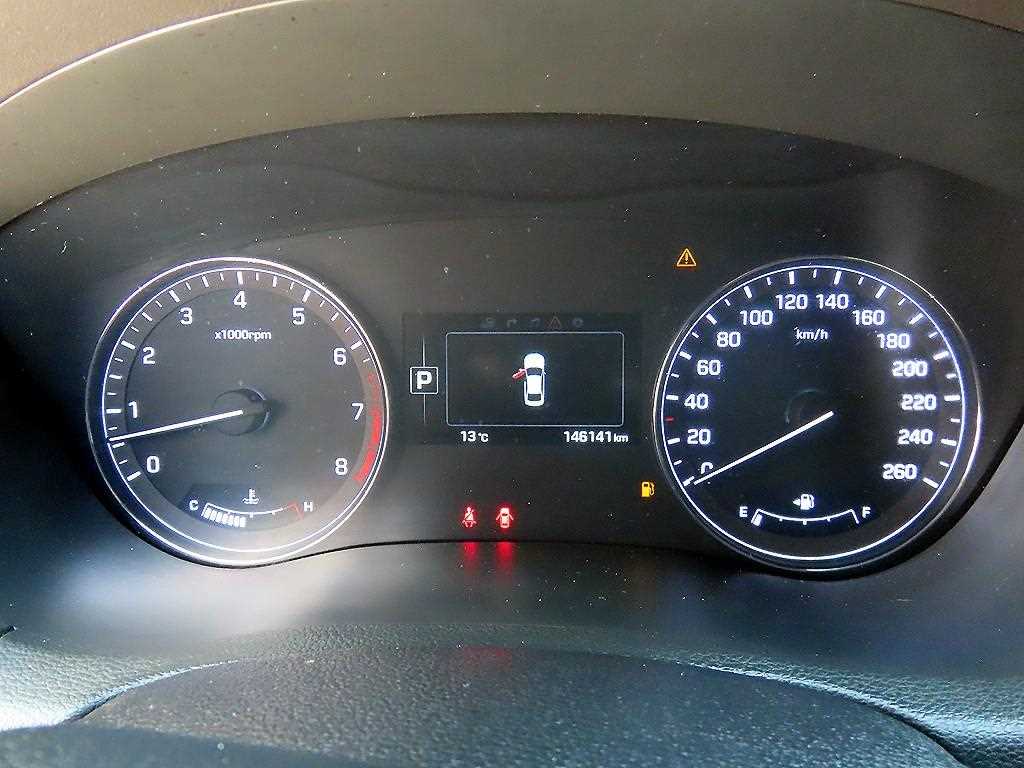 HYUNDAI Genesis - Vista 9