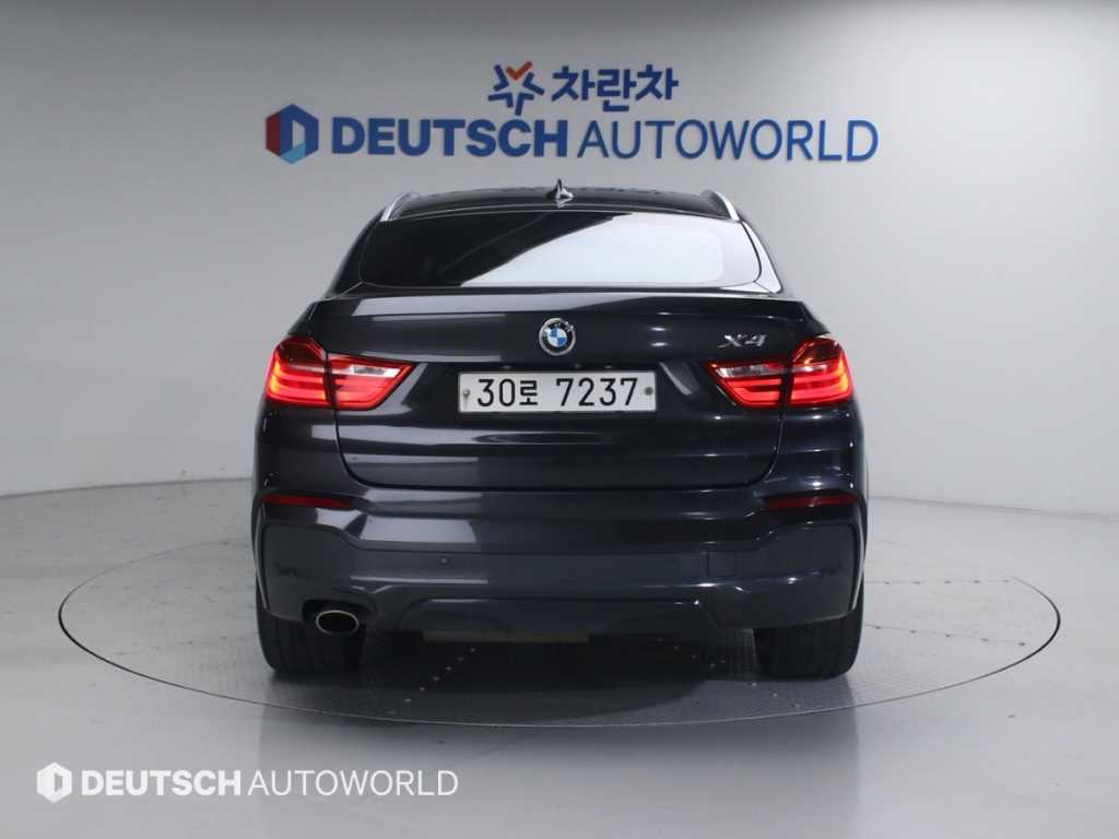 BMW X4 - Vista 4
