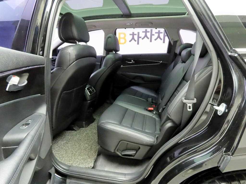 KIA Sorento - Vista 12