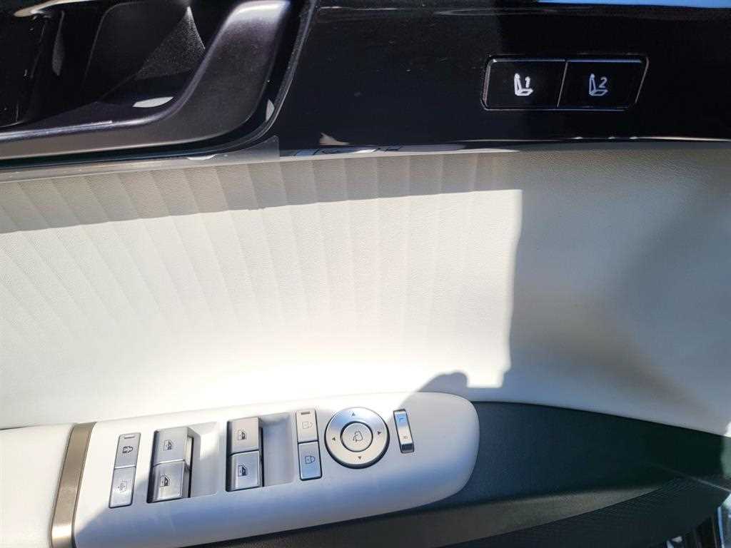 HYUNDAI Grandeur - Vista 11