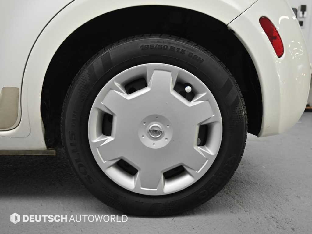 Nissan Cube - Vista 5