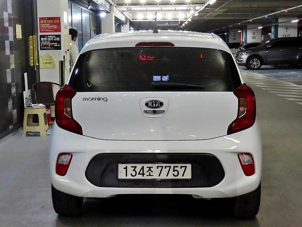 KIA Morning - Vista 5