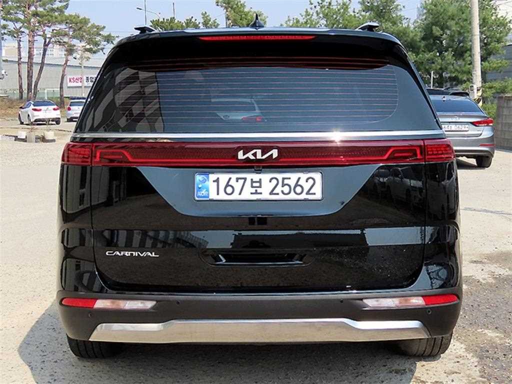 KIA Carnival - Vista 4