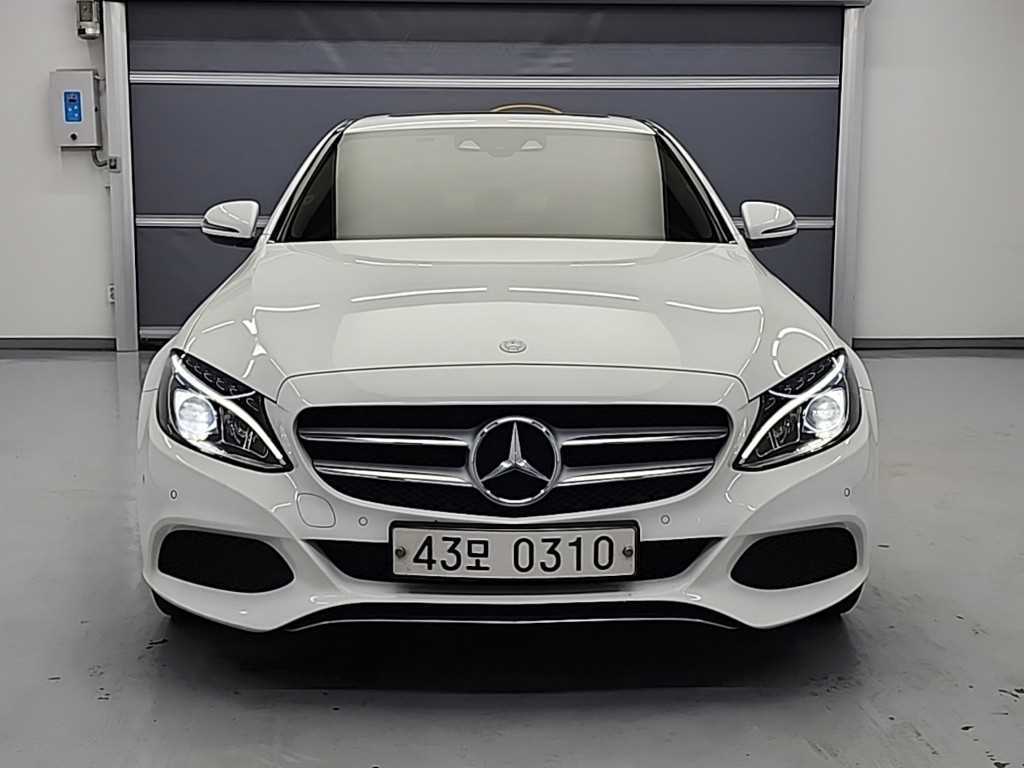 Mercedes Benz C Class - Vista 2