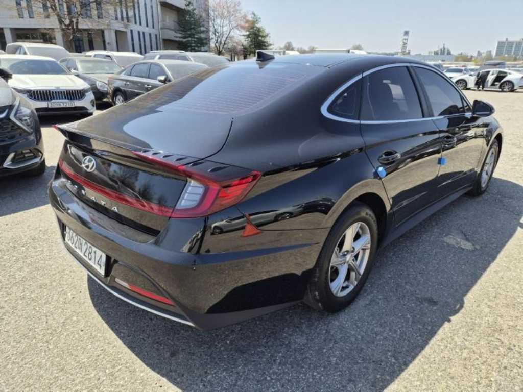 HYUNDAI Sonata - Vista 6