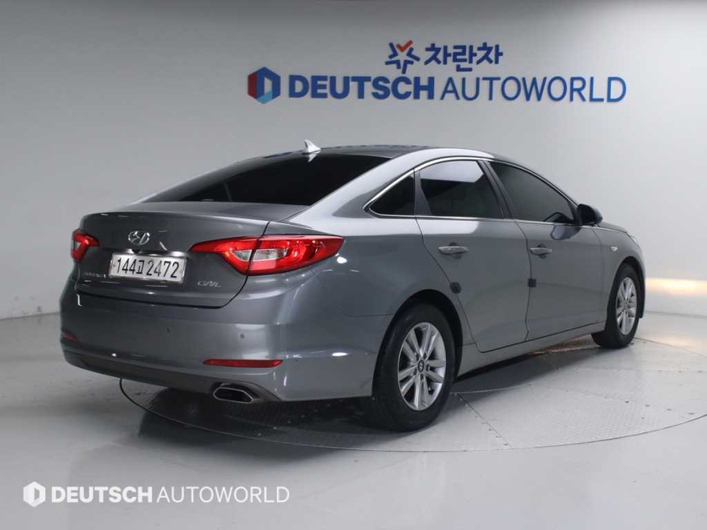 HYUNDAI Sonata - Vista 2