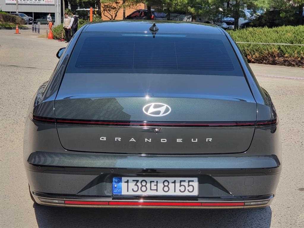 HYUNDAI Grandeur - Vista 6