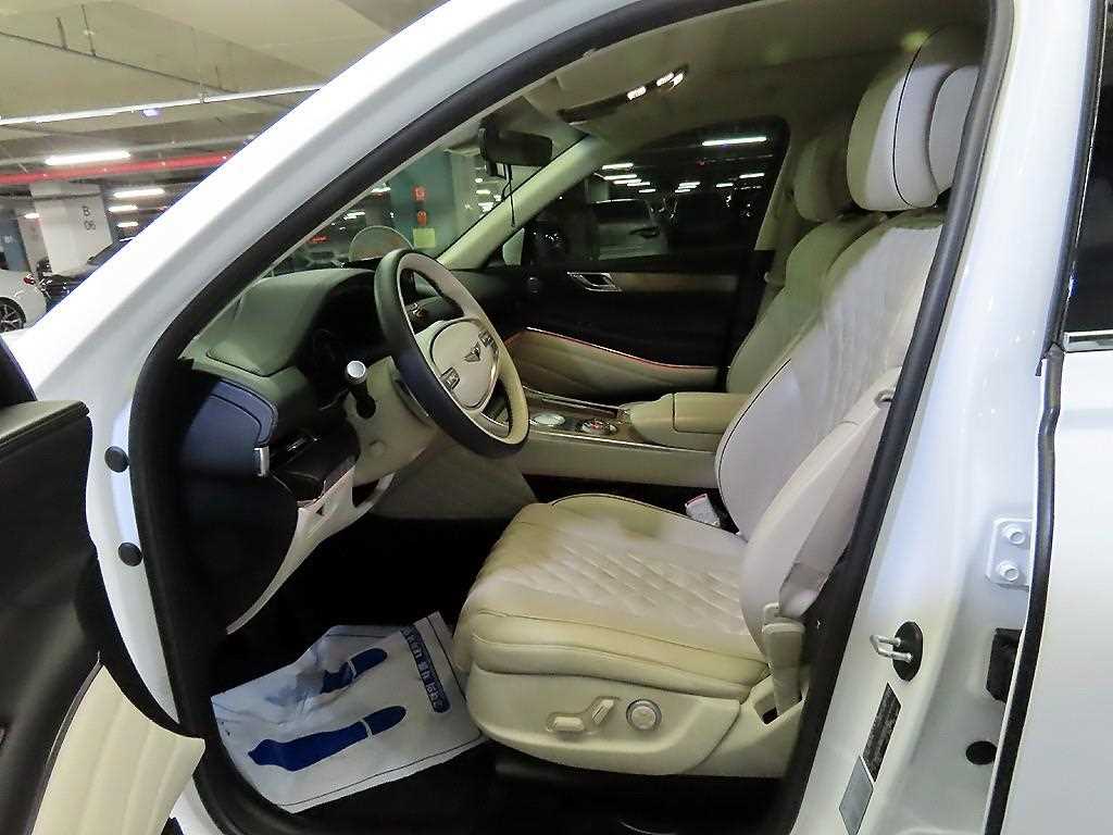 Genesis GV80 - Vista 6