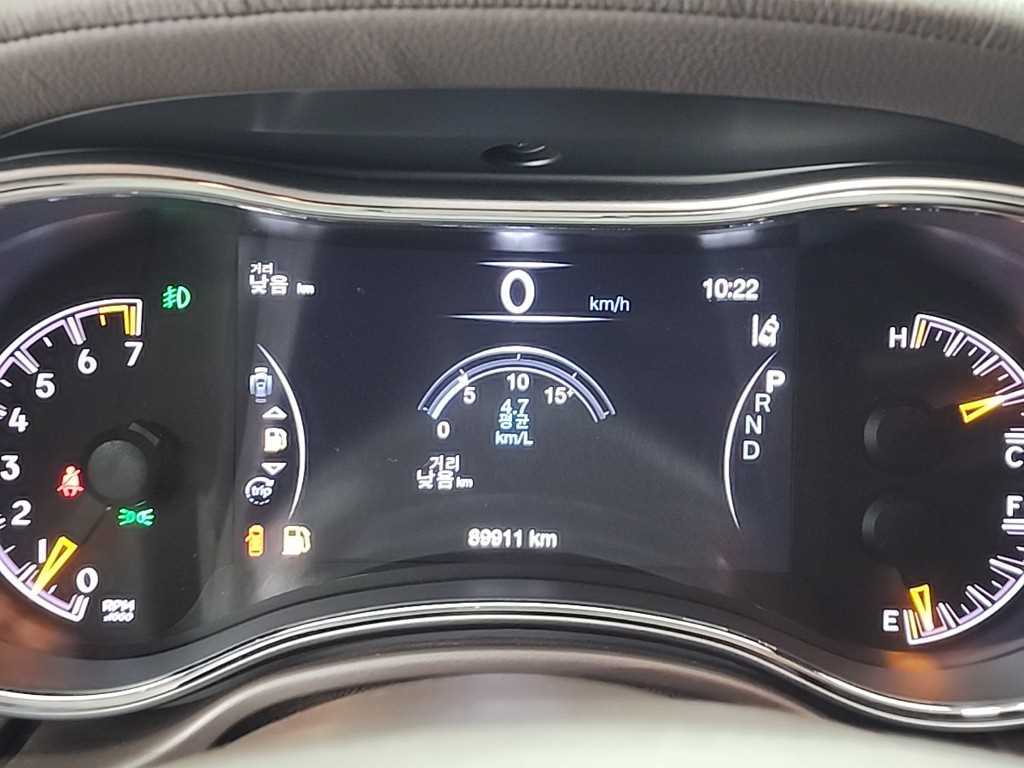 Jeep Cherokee - Vista 6